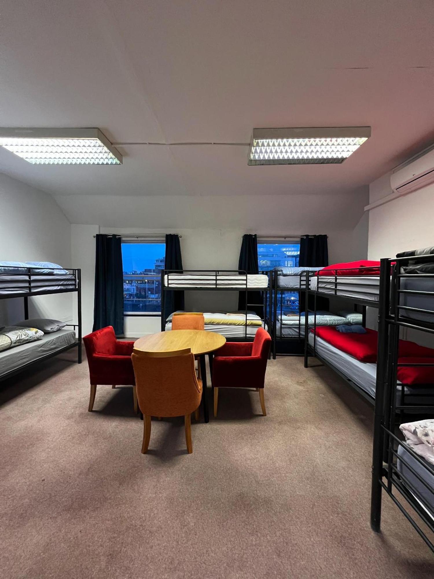 Eden Quay Guesthouse Private Rooms Дублин Экстерьер фото