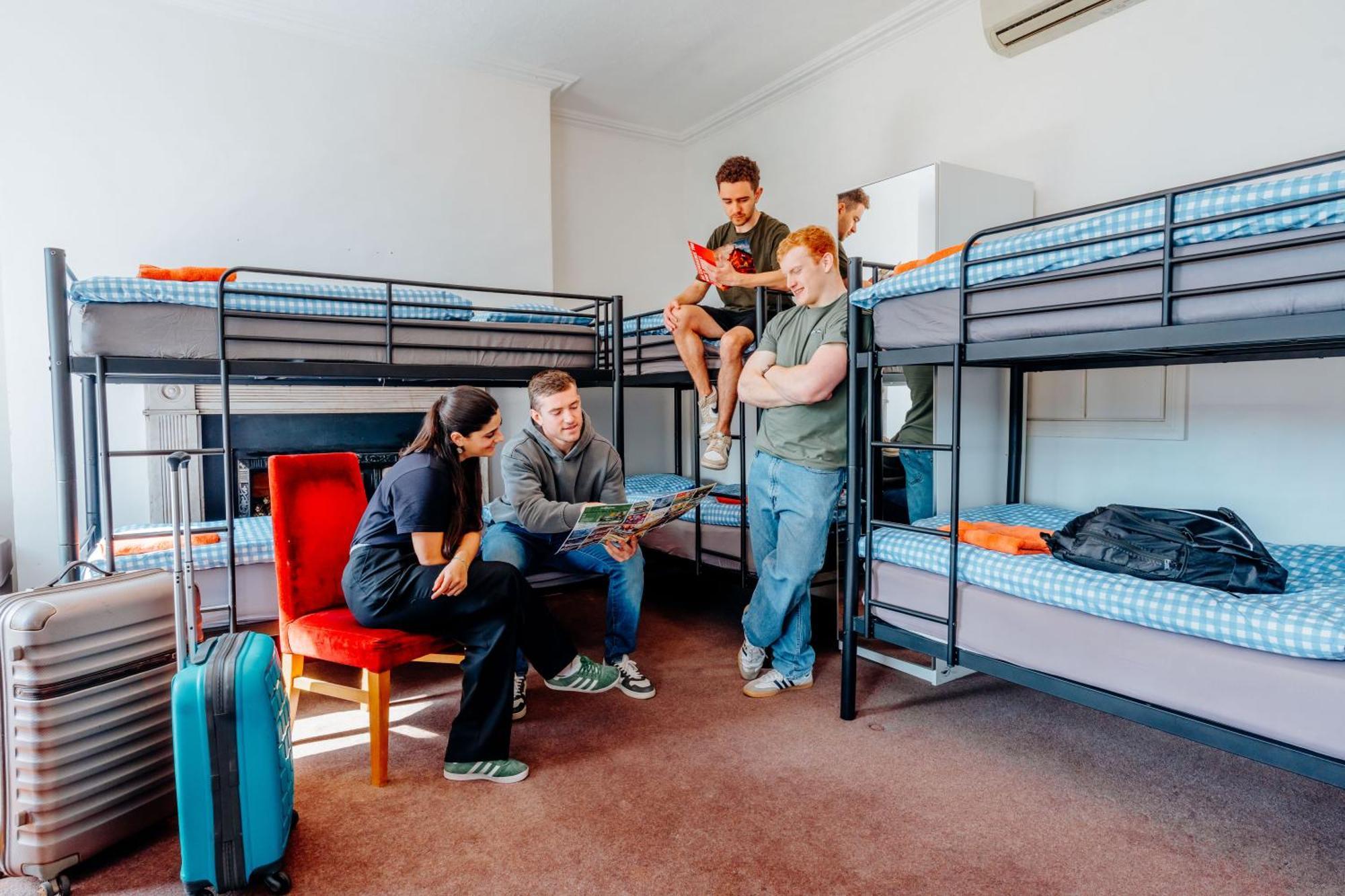 Eden Quay Guesthouse Private Rooms Дублин Экстерьер фото