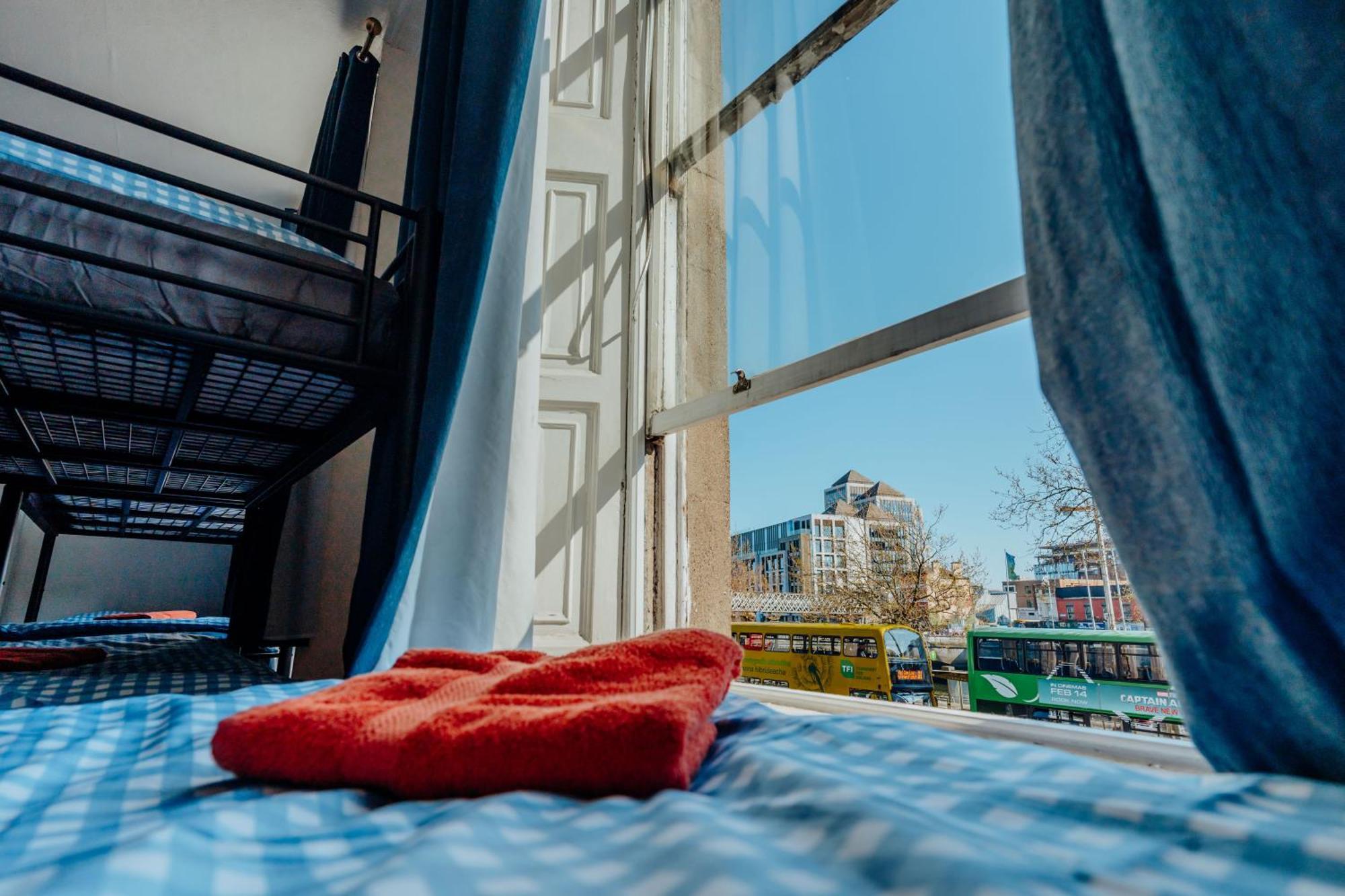 Eden Quay Guesthouse Private Rooms Дублин Экстерьер фото